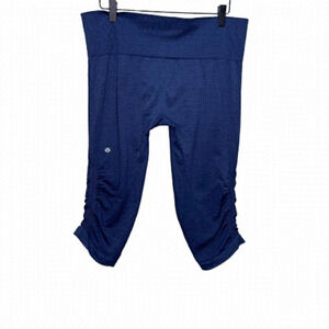 Lululemon in the Flow Crop Size 10